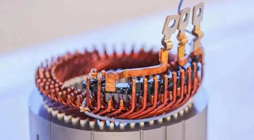 與圓形電機(jī)相比，為什么扁線電機(jī)更適合新能源汽車領(lǐng)域？—AIP艾普.jpg